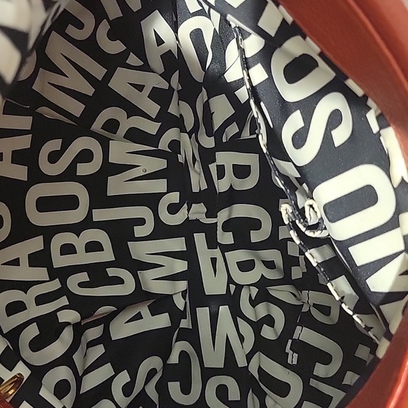 25. AUTHENTIC MARC BY MARC JACOBS - Picture 8 of 12